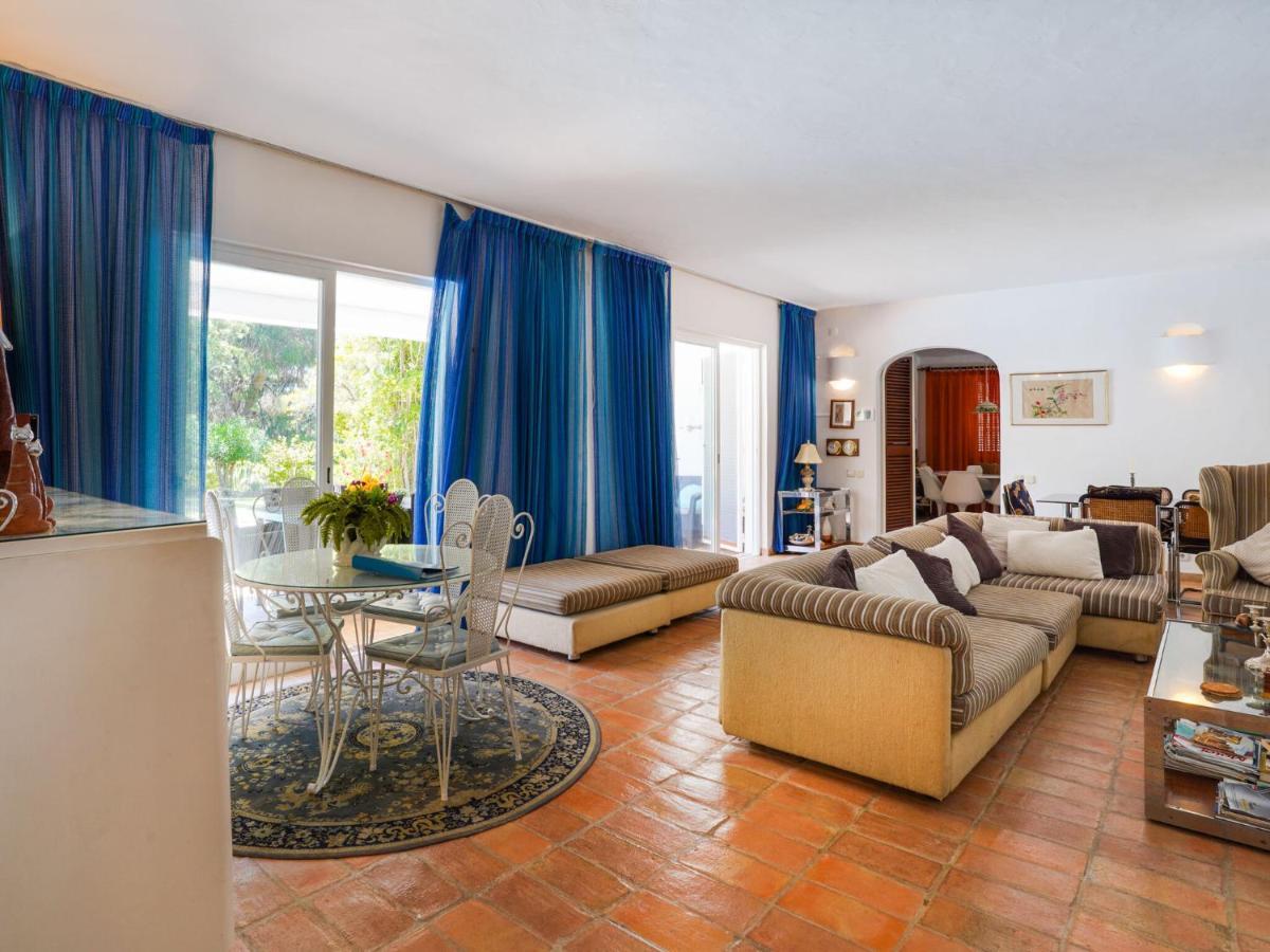 Roofed Villa In Albufeira With Private Swimming Pool Ольюш-ди-Агуа  Экстерьер фото